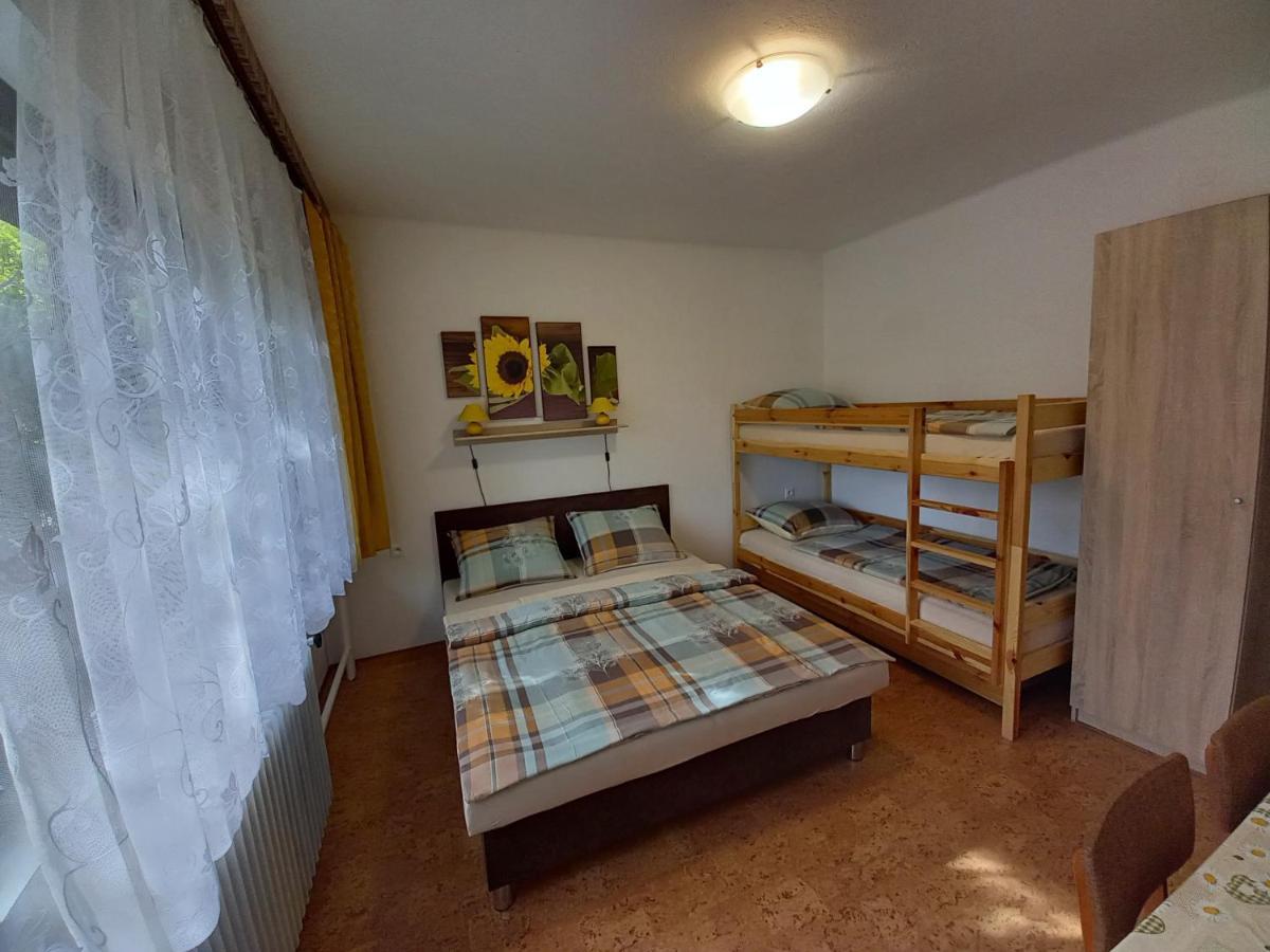 Apartmanovy Dom Grand Štúrovo Exterior foto