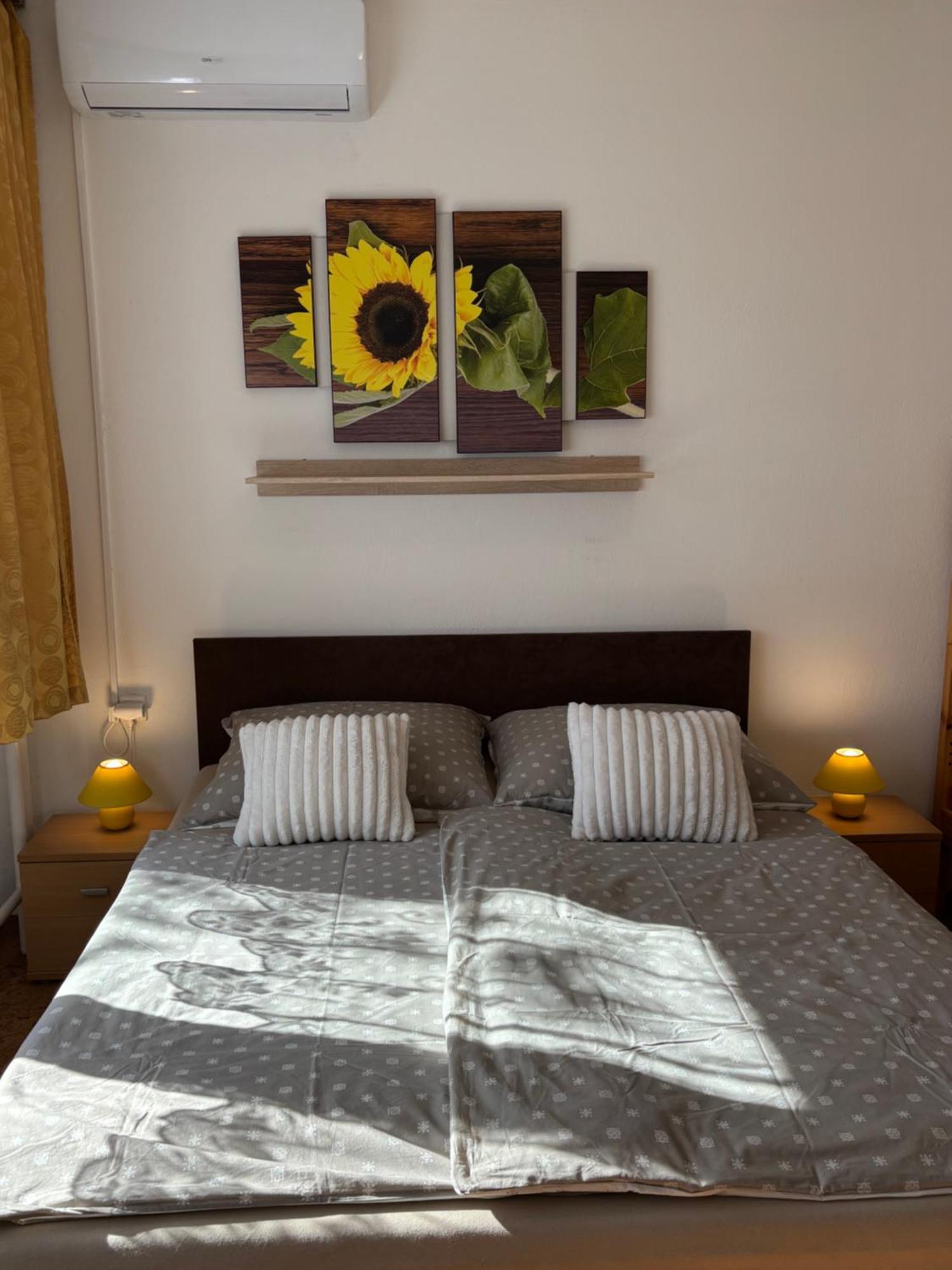 Apartmanovy Dom Grand Štúrovo Exterior foto