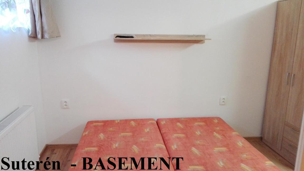 Apartmanovy Dom Grand Štúrovo Exterior foto